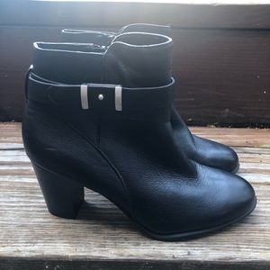 Giani Bernini leather booties heels black 7.5 zip up